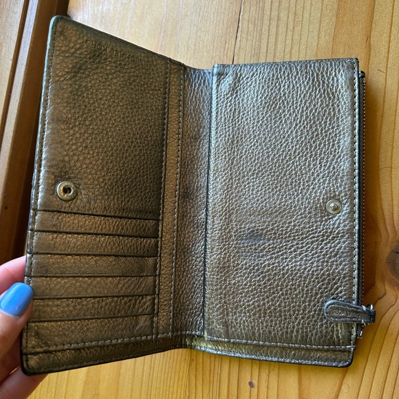 MK wallet - Picture 3 of 4